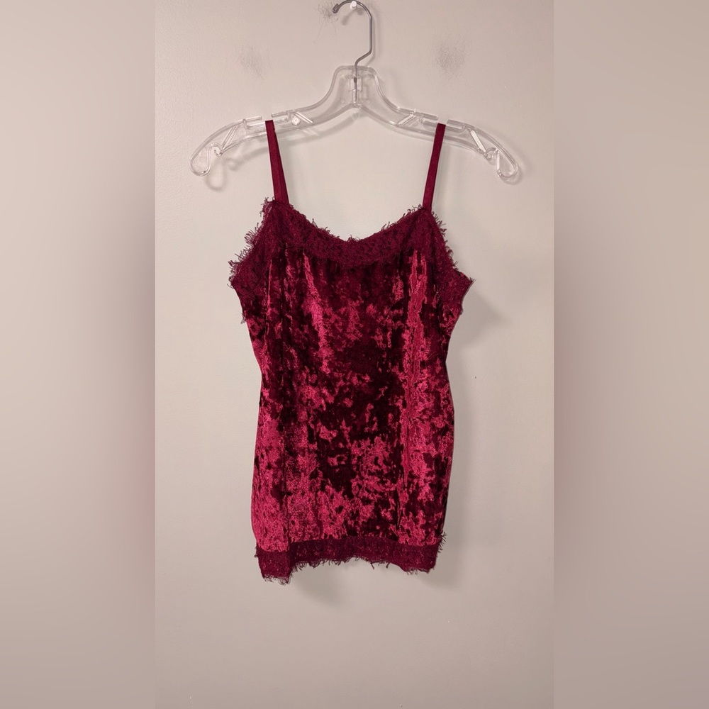 No boundaries burgundy crushed velvet adjustable cami tank juniors S y2k